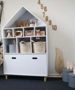 Alice & Fox Kommode Hus 3-plan, Grå -jollyroom Butikk SD TriBK203L GREY 2675 3d